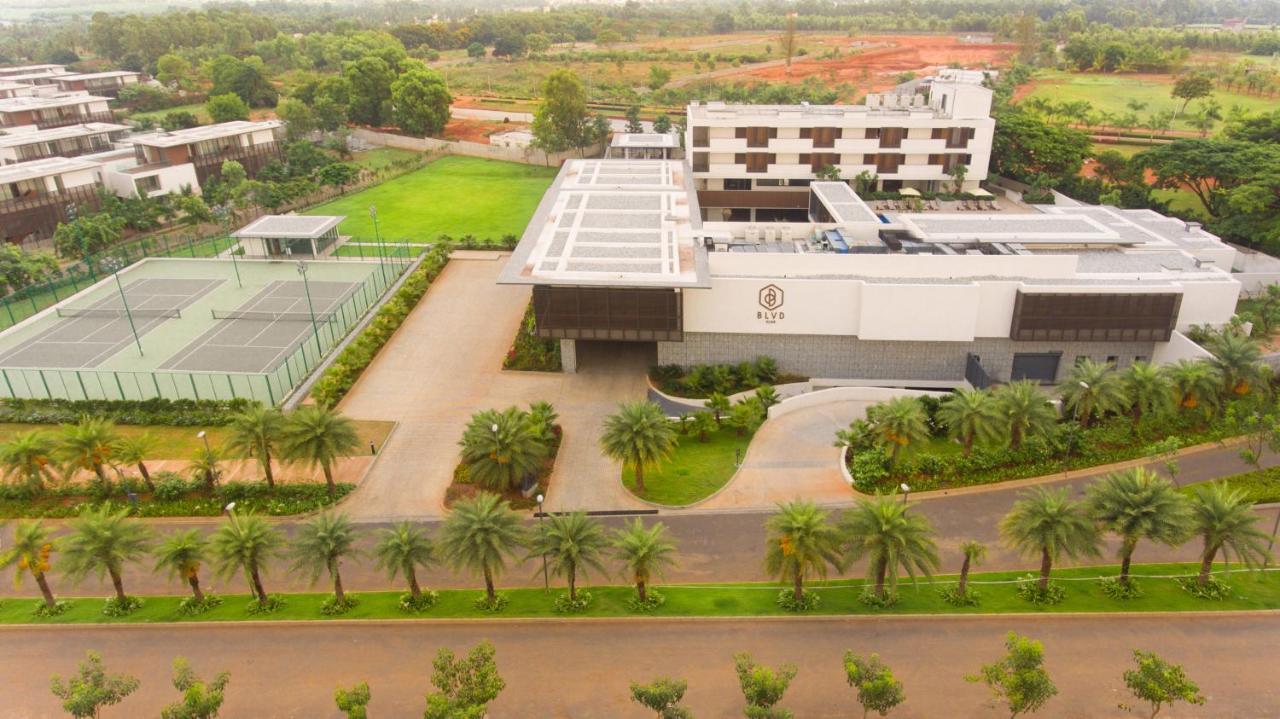 Blvd Club - Near Bengaluru Airport Hotel Settahalasūr Eksteriør billede