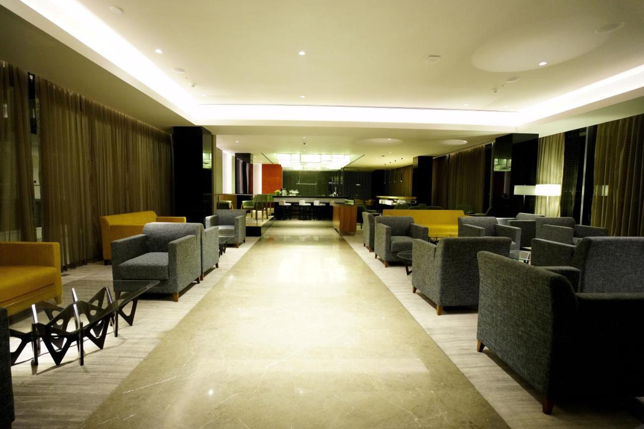 Blvd Club - Near Bengaluru Airport Hotel Settahalasūr Eksteriør billede